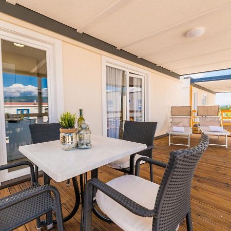 Holiday Home Seaside Mobile Home By Interhome Šilo Exterior foto